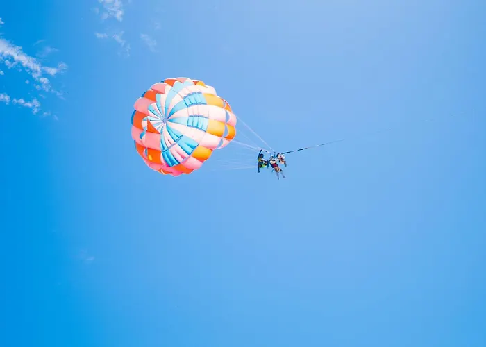 แบร์แพคเกอร์ ป่าตอง โฮสเทล - SHA Extra Plus