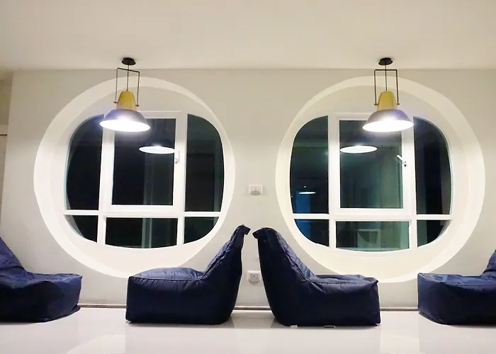 แบร์แพคเกอร์ ป่าตอง โฮสเทล - SHA Extra Plus